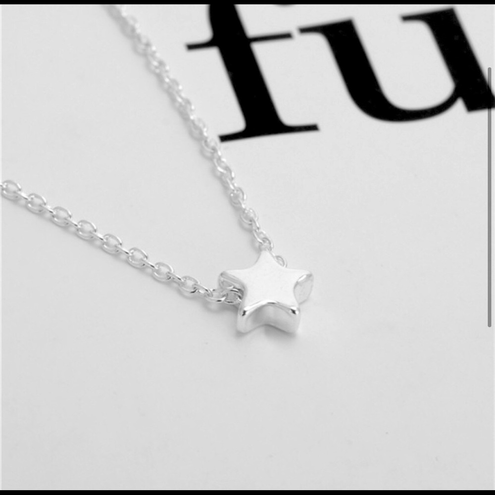 Tiny Star Dainty Pendant Silver Necklace